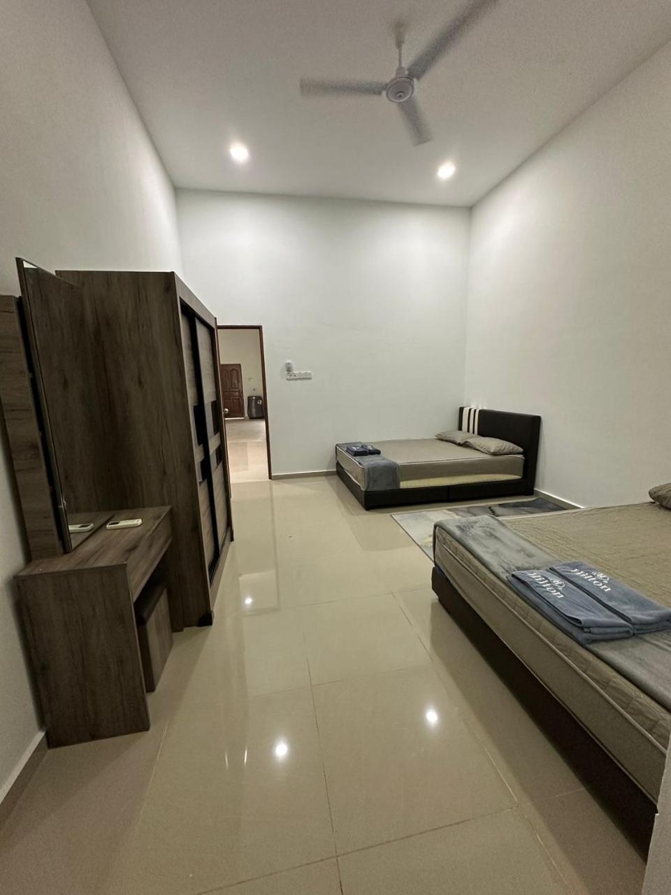 Homestay Kemaman Fyna08 Semi-D, 4 Bedrooms Dekat Pantai Кіджал Екстер'єр фото