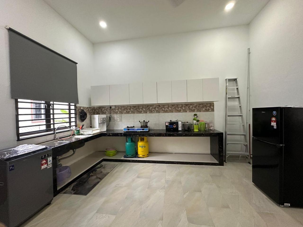 Homestay Kemaman Fyna08 Semi-D, 4 Bedrooms Dekat Pantai Кіджал Екстер'єр фото