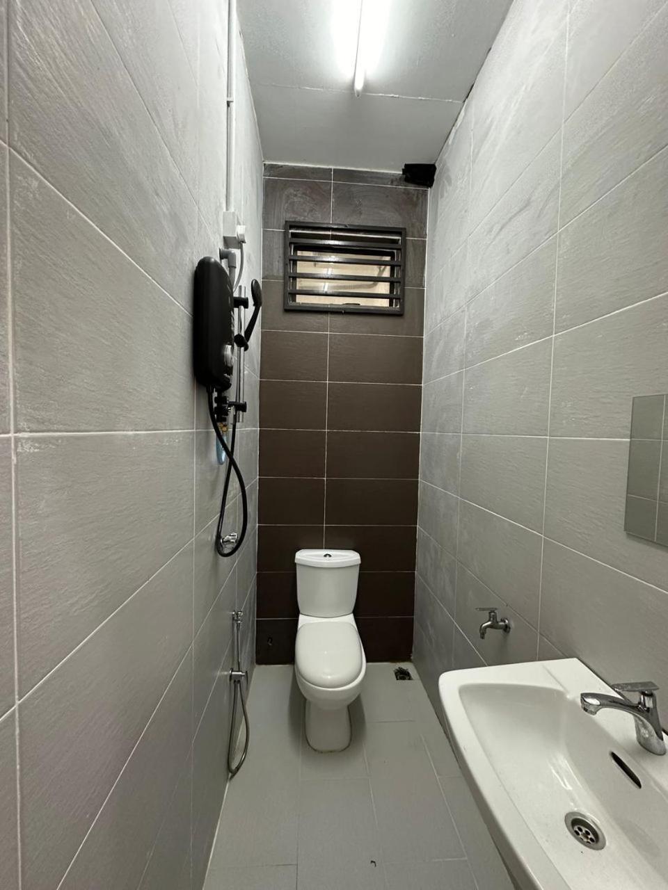 Homestay Kemaman Fyna08 Semi-D, 4 Bedrooms Dekat Pantai Кіджал Екстер'єр фото